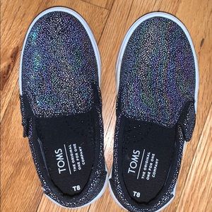 Toddler girl Toms slip on shoes